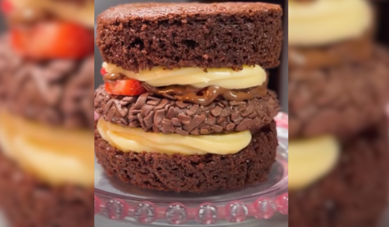 Comeria? Com hambúrguer de chocolate, receita do ‘sandubolo’ viraliza; VEJA