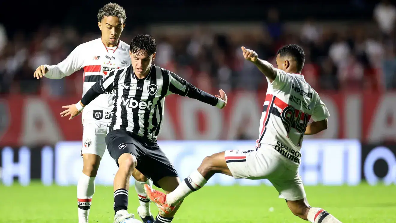 Botafogo busca empate no fim e mantém crise no São Paulo