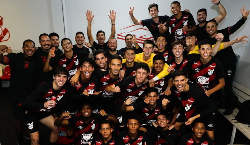 Atlético-MG e Athletico-PR vão decidir o título