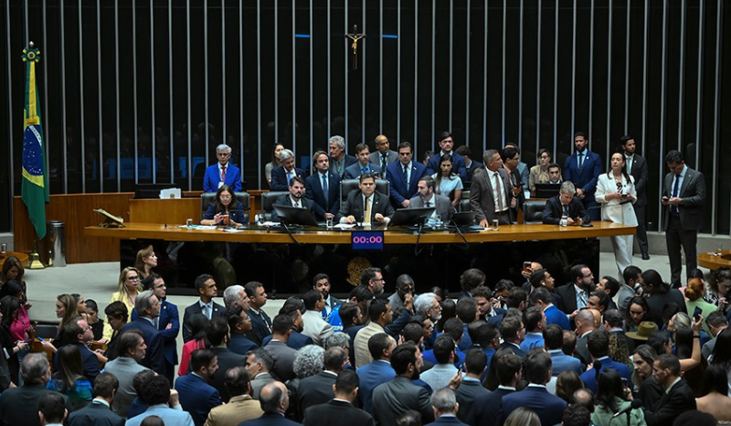 Senado derruba norma sobre aborto legal para crianças vítimas de estupro