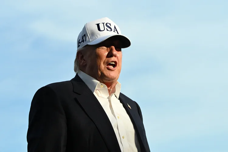 Trump anuncia envio de 5 mil militares dos EUA à Polônia