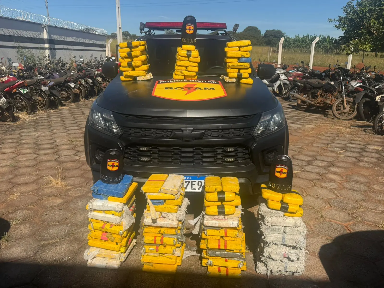 GO: Rotam apreende R$ 5 milhões em drogas escondidas em pneus de caminhão