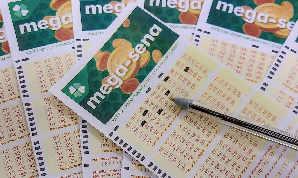 Mega-Sena pode pagar R$ 7 milhões neste sábado (27)