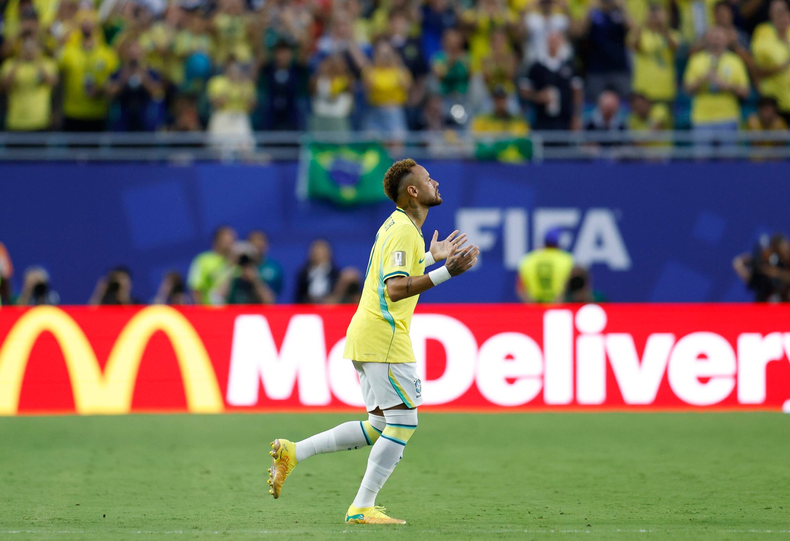 Ancelotti exalta retorno de Neymar à Seleção Brasileira: “Paixão de um menino”