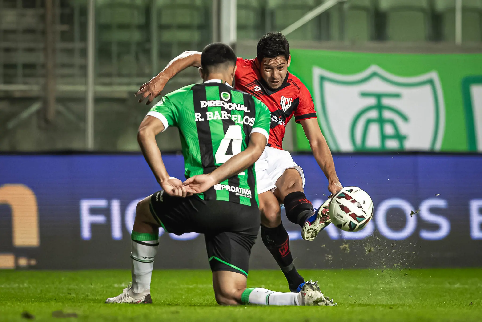 De virada, Atlético derrota América-MG fora de casa