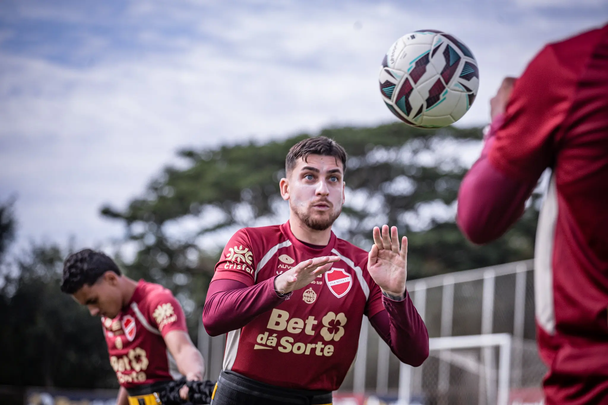 João Vieira fala sobre responsabilidade do Vila Nova na liderança da Série B