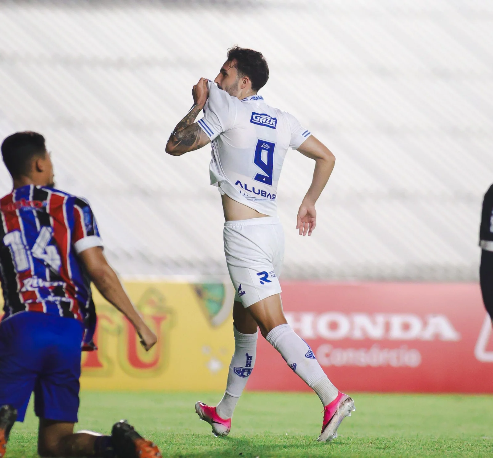 Ítalo valoriza fase no Paysandu e rotatividade no ataque bicolor