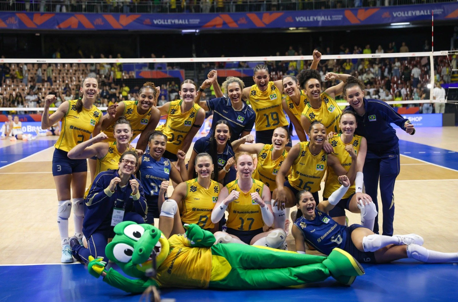 Brasil vence a Holanda na estreia da Liga das Nações Feminina de Vôlei