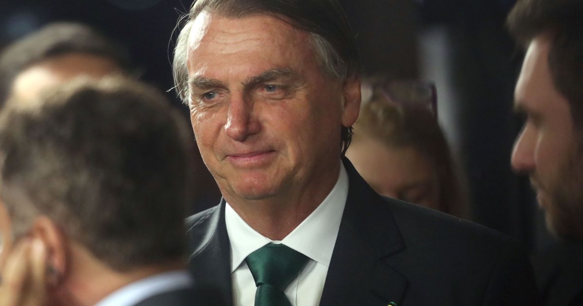 Bolsonaro depõe nesta terça (23) sobre arma apreendida com militar em blitz