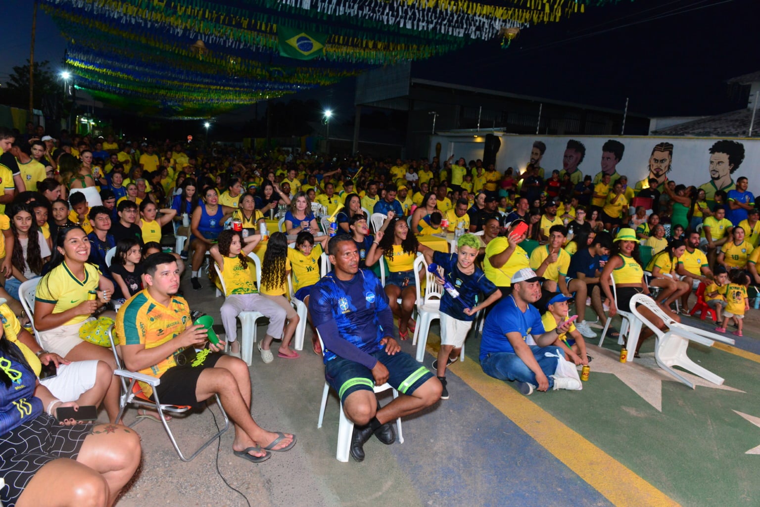 Torcedores vão às ruas de Boa Vista torcer pelo Brasil