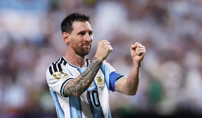 Com hat-trick na estreia, Messi iguala Klose na artilharia em Copas; confira a lista