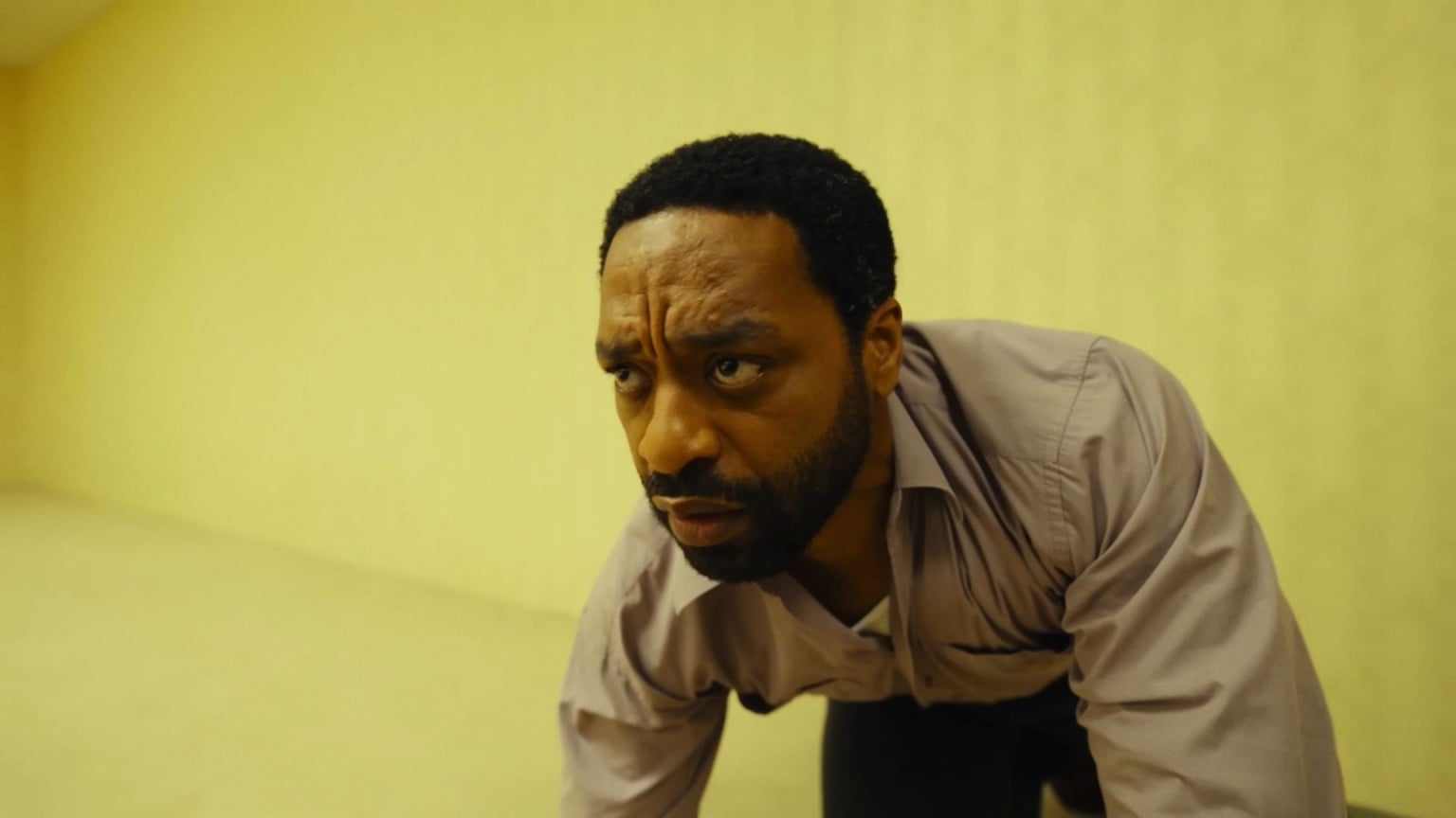 Em Cartaz: ‘Backrooms: Um Não Lugar’ conquista fãs de terror nos cinemas 