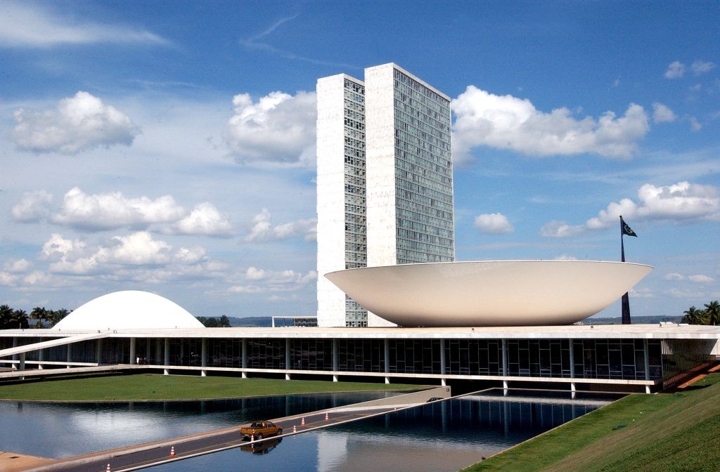 Deputados do Acre votam pela redução da maioridade penal