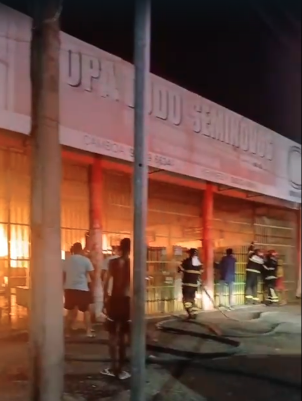 Incêndio destrói loja de móveis na Camboa, em São Luís