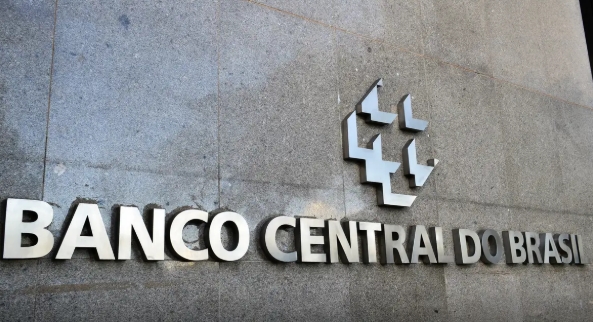Mercado eleva previsão para juros em 2026; Selic deve encerrar ano em 13,75%