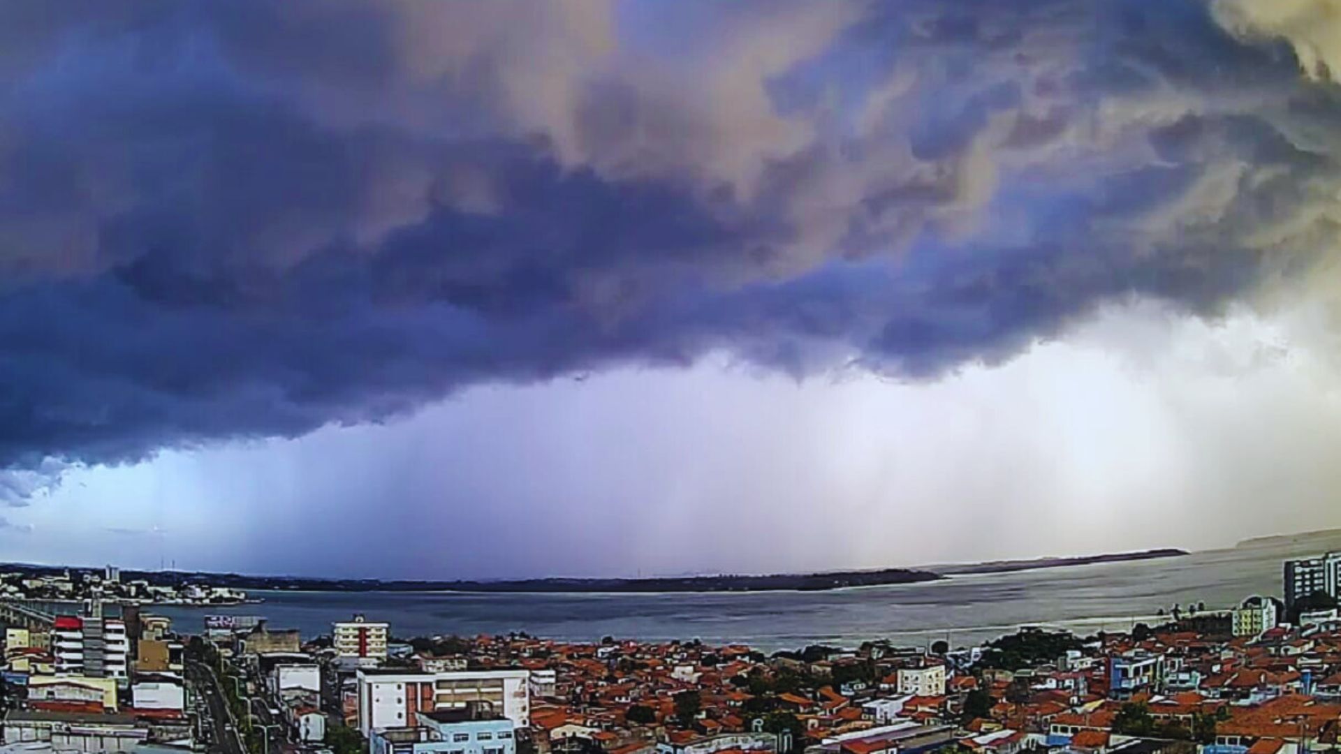 Prepare o guarda-chuva: São Luís segue sob alerta de chuva nesta sexta-feira