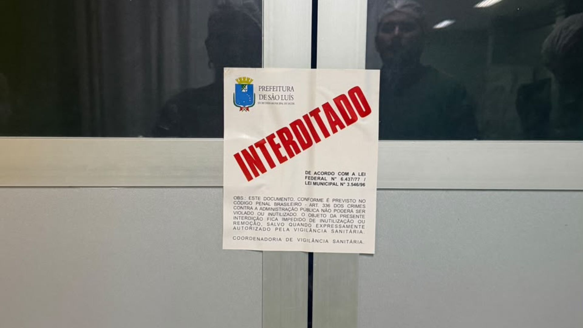 MP interdita clínica em São Luís após encontrar medicamentos vencidos, mofo e lixo hospitalar
