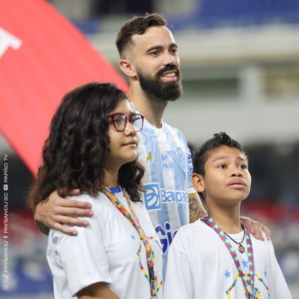 “Ainda não caiu a ficha”, diz Matheus Vargas após nova lesão no joelho