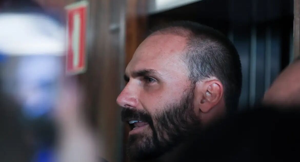 Por unanimidade, STF condena Eduardo Bolsonaro no caso do tarifaço