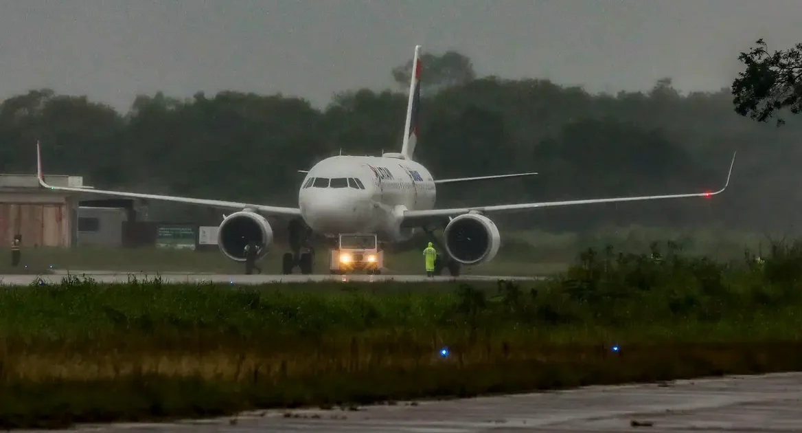 Governo prorroga desconto de impostos sobre querosene de aviação e biodiesel