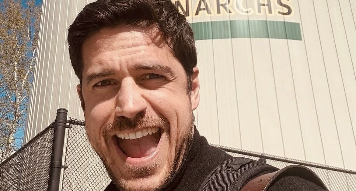 Morando nos EUA, Marco Pigossi volta à faculdade aos 37 anos para estudar psicologia