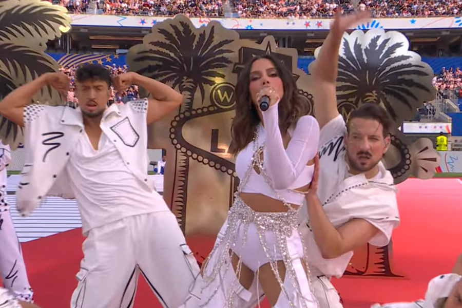 Anitta brilha ao lado de artistas na abertura da Copa do Mundo nos EUA