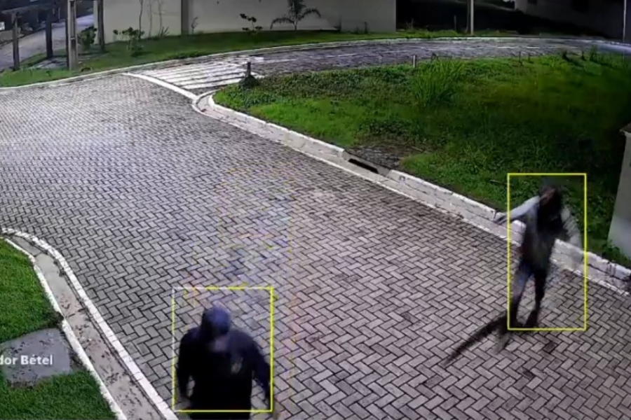 Criminosos invadem condomínio e efetuam disparos em Ananindeua