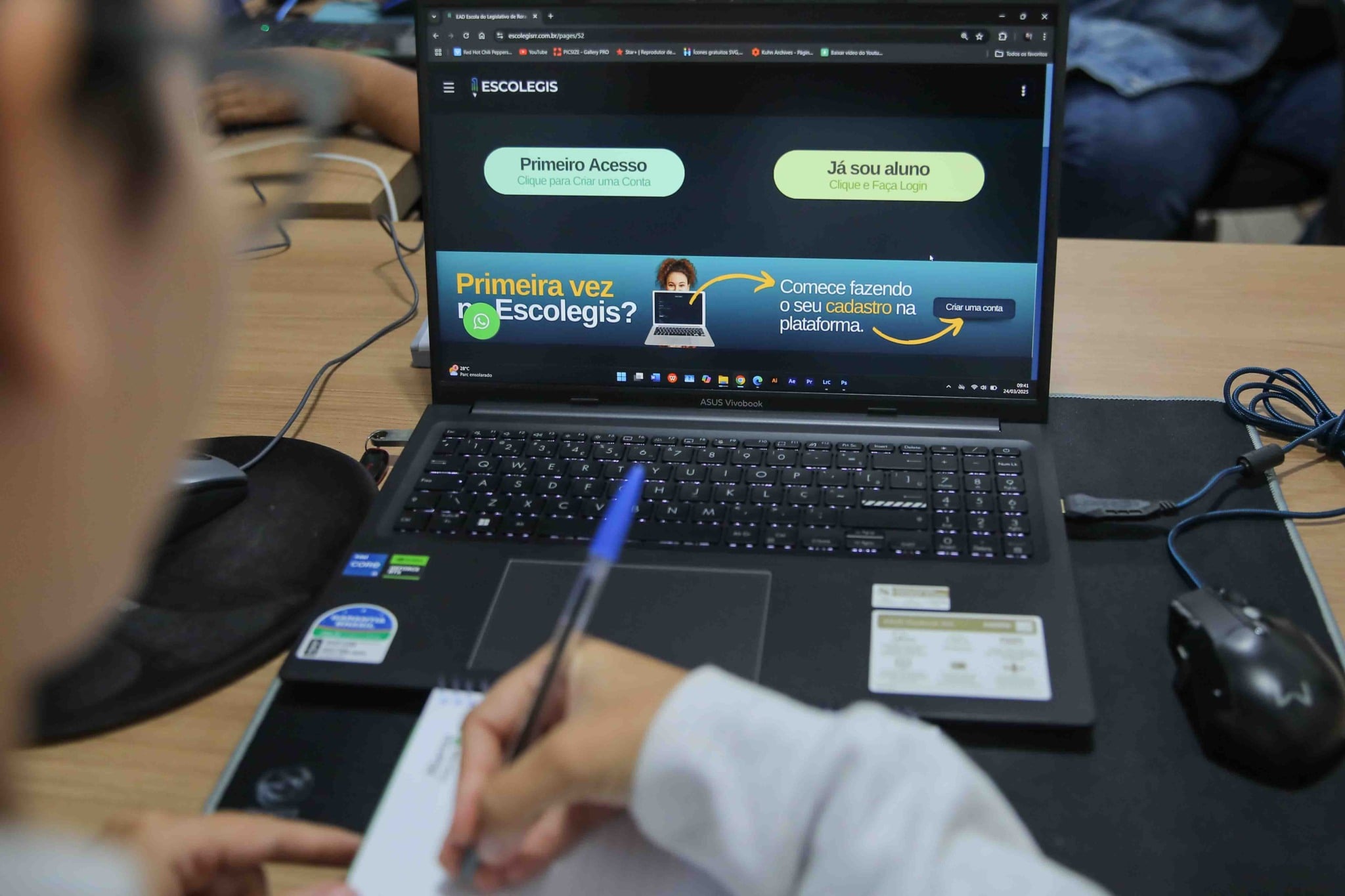 Escolegis oferece mais de 30 mil cursos gratuitos