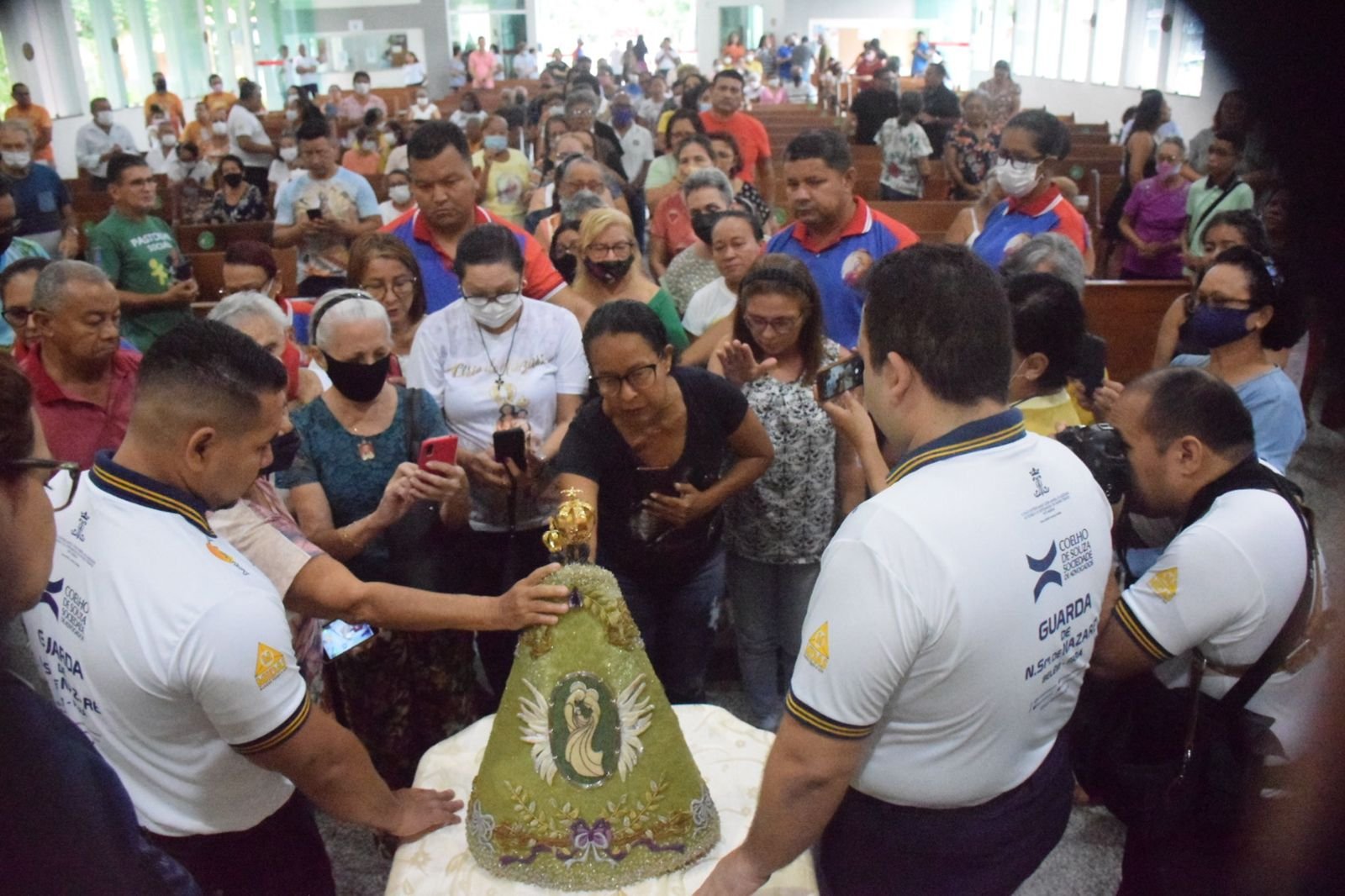 Imagem Peregrina de Nossa Senhora de Nazaré visita 14 paróquias em bairros de Belém neste fim de semana