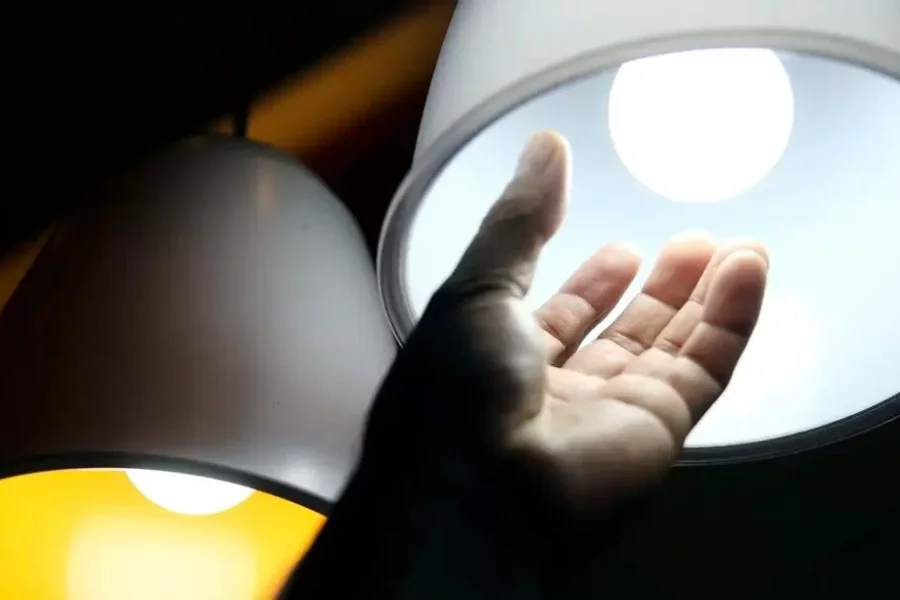 Bandeira amarela é mantida e conta de luz continuará mais cara em julho