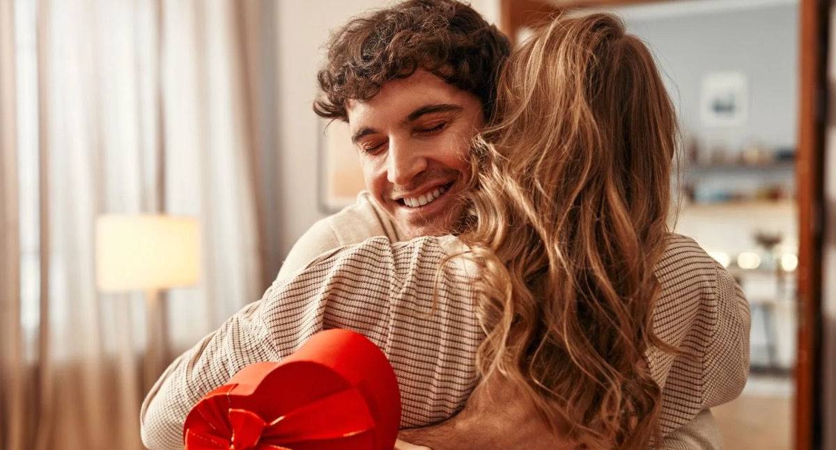 Dia dos Namorados deve movimentar compras em todo o país