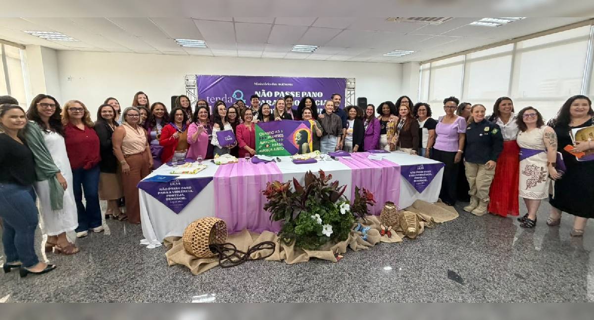 Cláudia de Jesus participa da abertura da Tenda Lilás em Rondônia