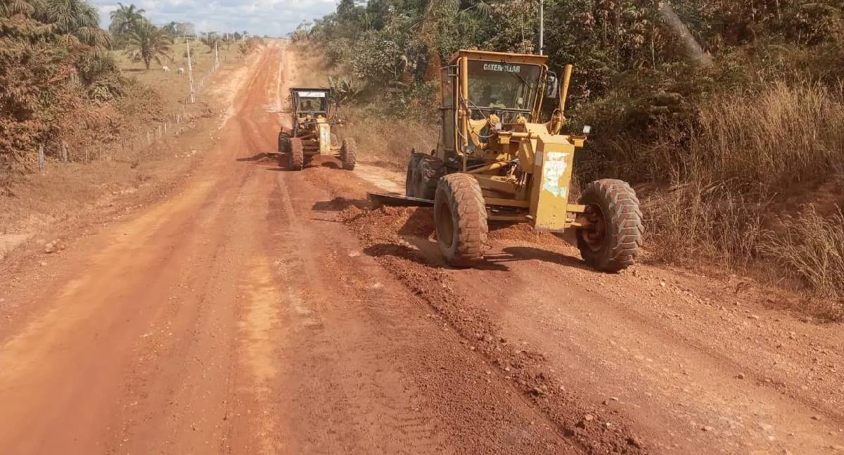 Governo recupera mais de 500 km de estradas e fortalece produção na Zona da Mata