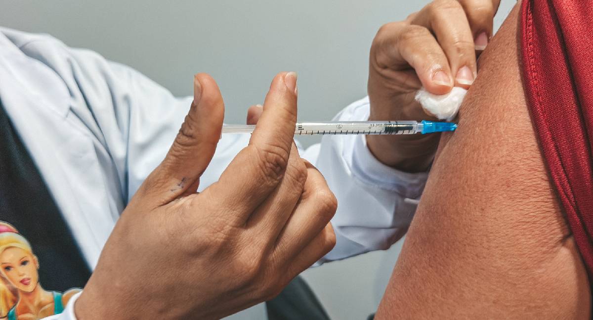 Baixa vacinação preocupa diante de doenças respiratórias