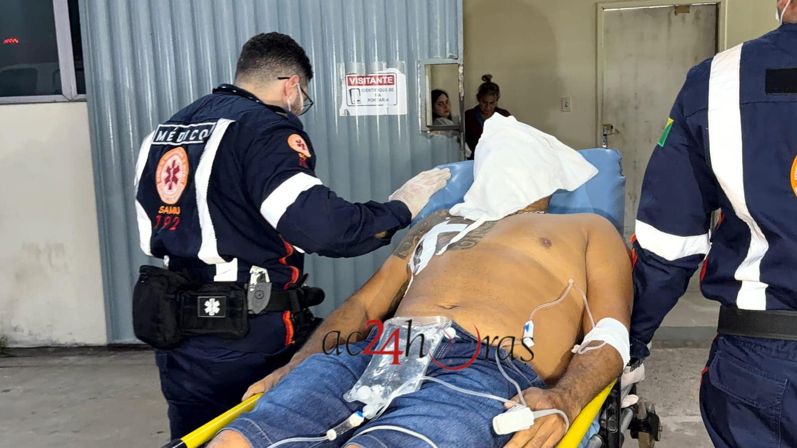 Homem é ferido a tiros após ter residência invadida por criminoso