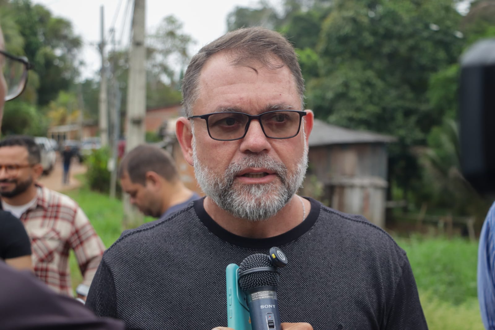 Alysson admite dívida com a Ricco