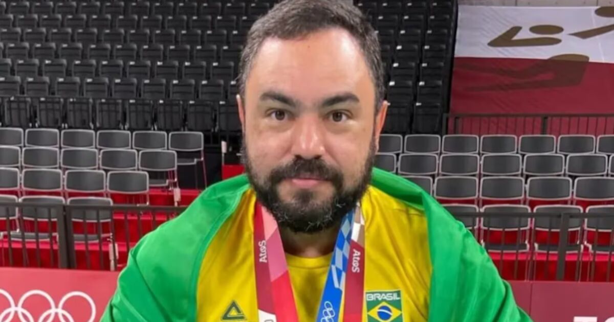 Fisioterapeuta da seleção feminina de vôlei é afastado após denúncias