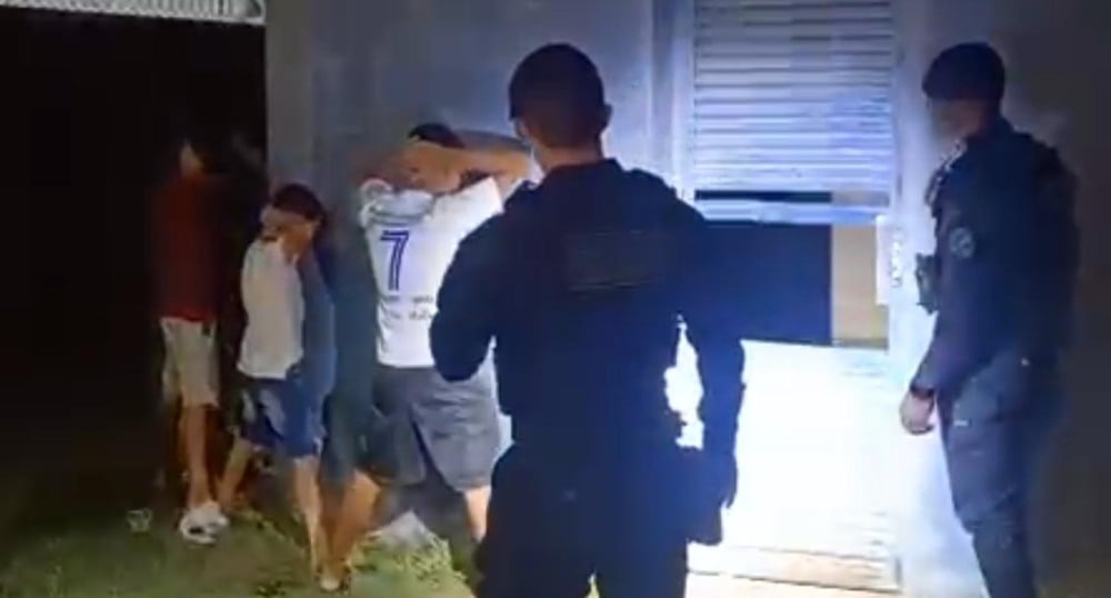 Sete adolescentes são flagrados dentro de unidade da Caer após sucessivos atos de invasão