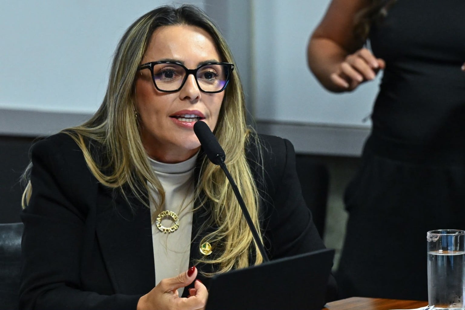Senadora de Roraima anuncia voto favorável à PEC que acaba com a escala 6×1