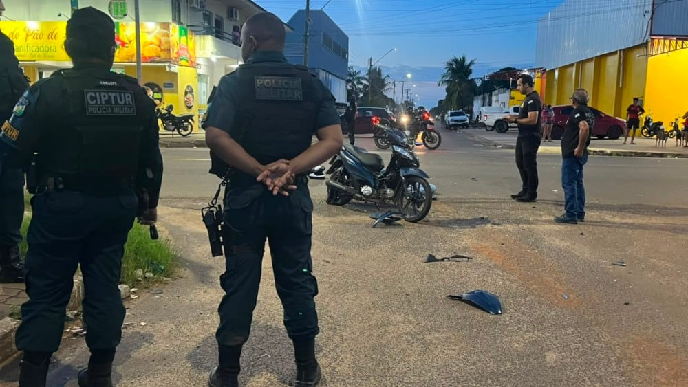 ​Homem morre após colisão entre carro e moto na Avenida Ataíde Teive