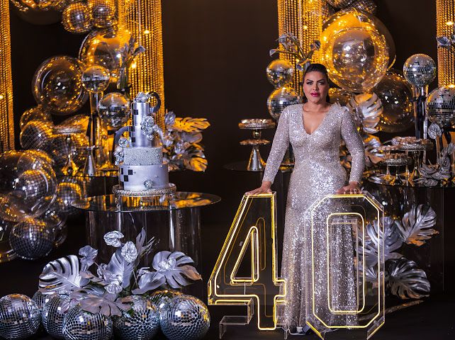 Ligiane Betão celebra 40 anos em uma noite de glamour, emoção e muita animação