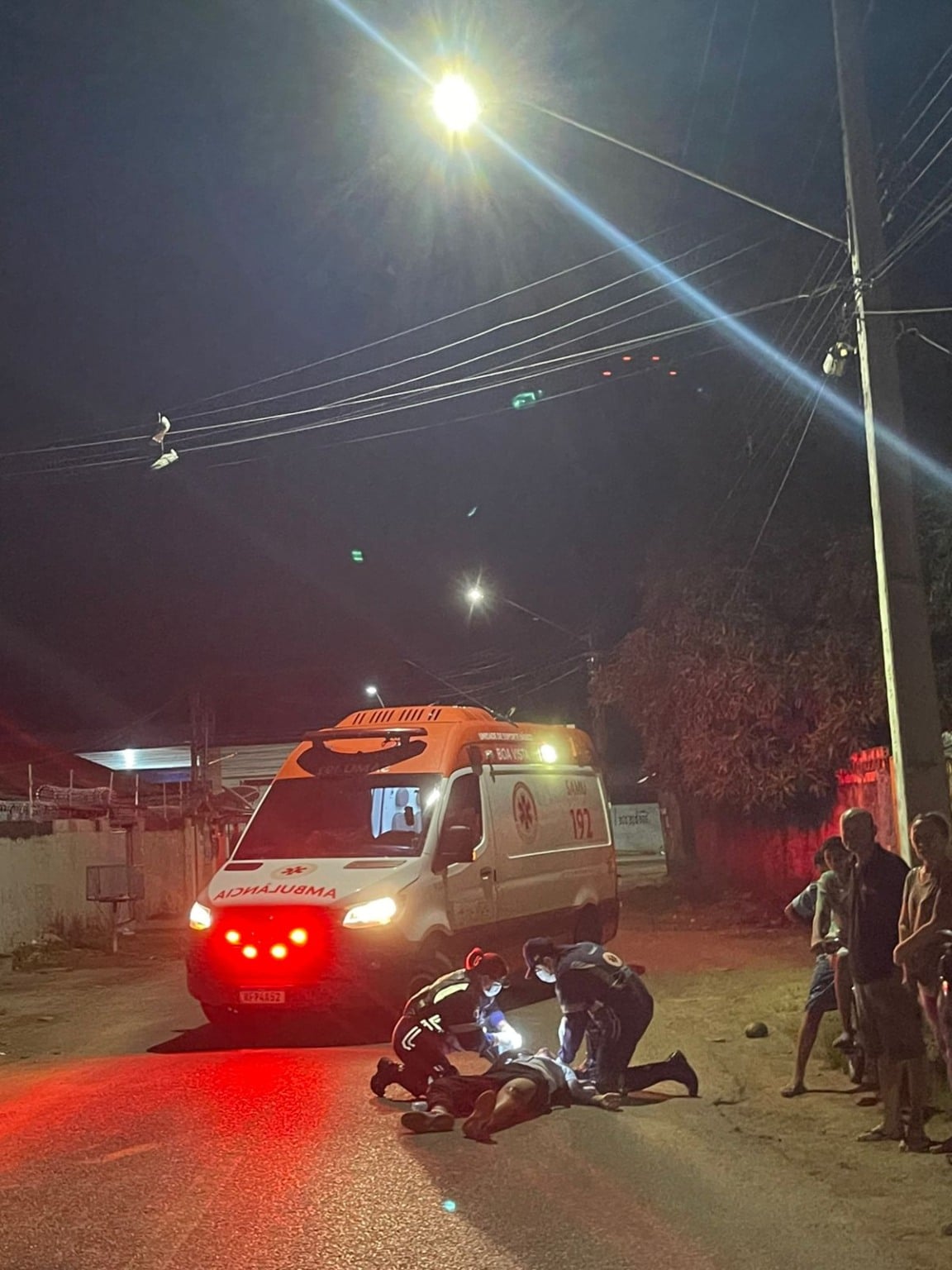Buraco irregular em rua do bairro Liberdade é apontado como causa de acidentes