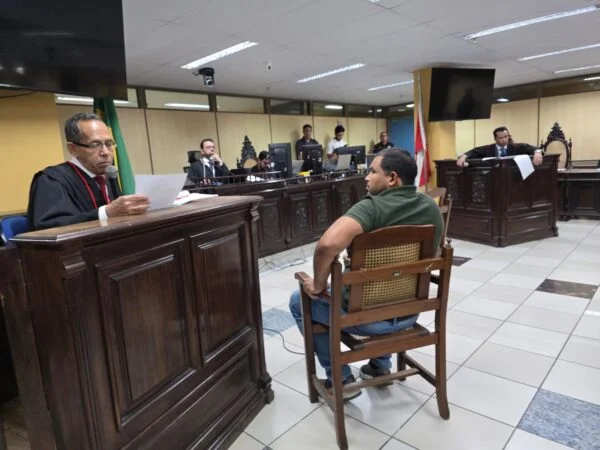 Júri condena motorista por homicídio culposo em acidente que matou mãe e filha em Belém
