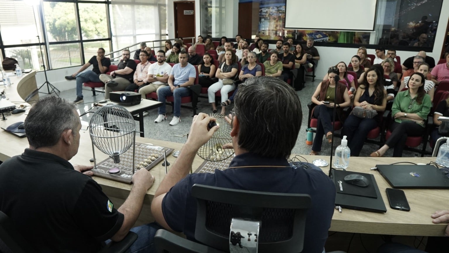 TRE-RR sorteia 19 urnas que passarão por auditoria na eleição suplementar em Roraima