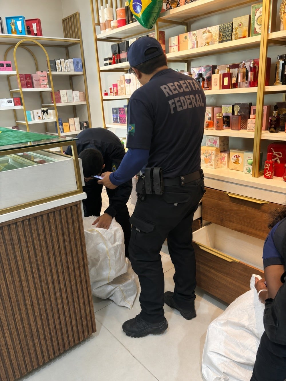 Perfumes árabes avaliados em R$ 300 mil são apreendidos pela Receita em Boa Vista