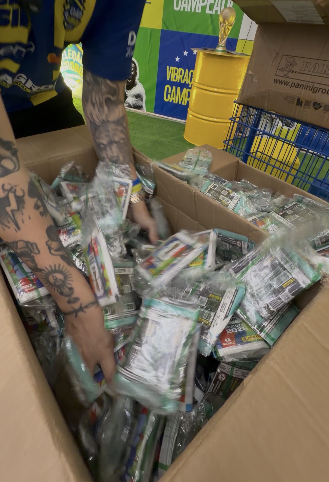 Lugar para comprar figurinhas do álbum da Copa é na Agroboi
