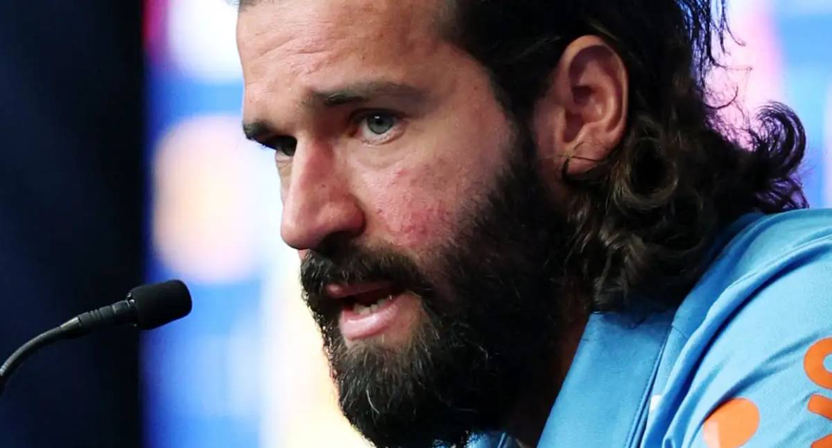 Alisson iguala recorde de Taffarel e Gylmar em Copas do Mundo
