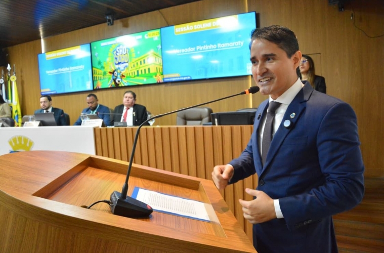 Pintinho da Itamaraty toma posse como vereador de São Luís