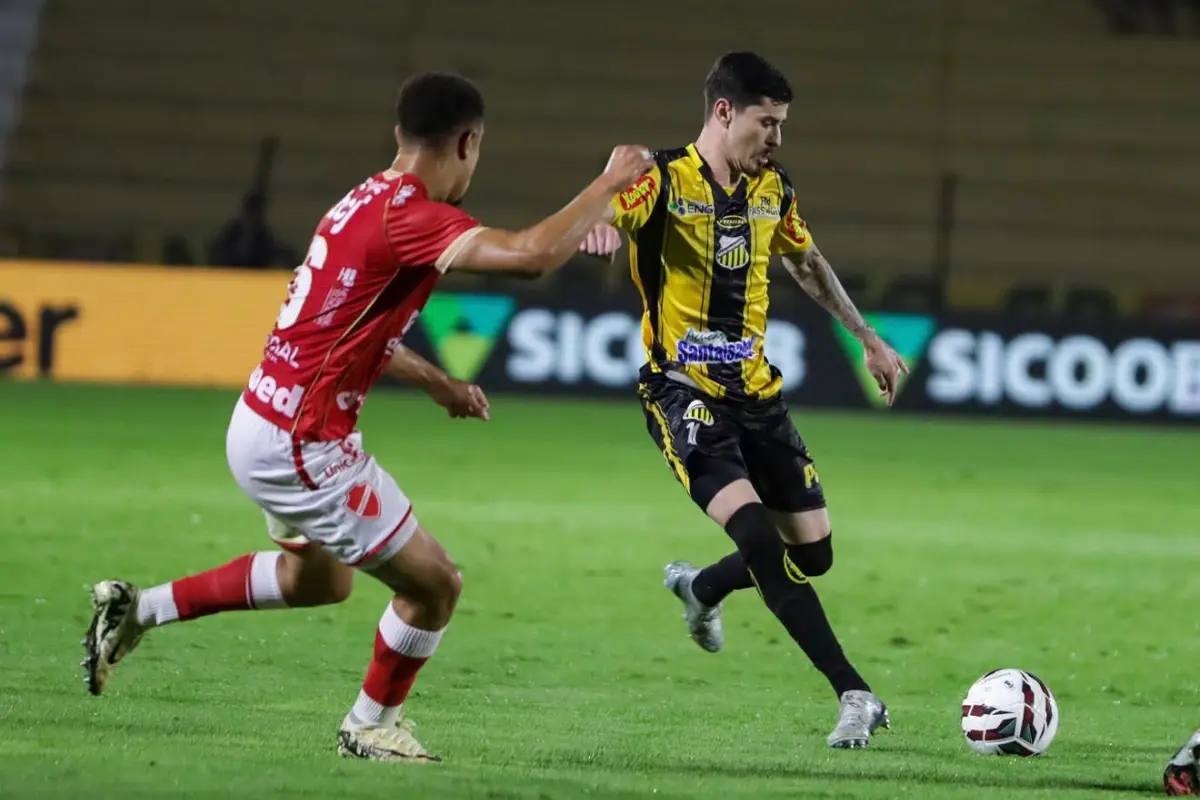 Vila Nova busca empate, mas sofre gol no fim e perde para o Novorizontino