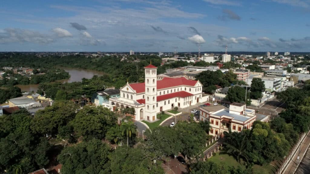 Acre tem mais de 10% da população declarada ‘sem religião’, aponta IBGE